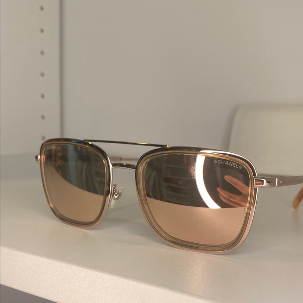 Chanel Classic Stylish Designer Rose Gold Mirror Sunglasses - Picture 2 of 10